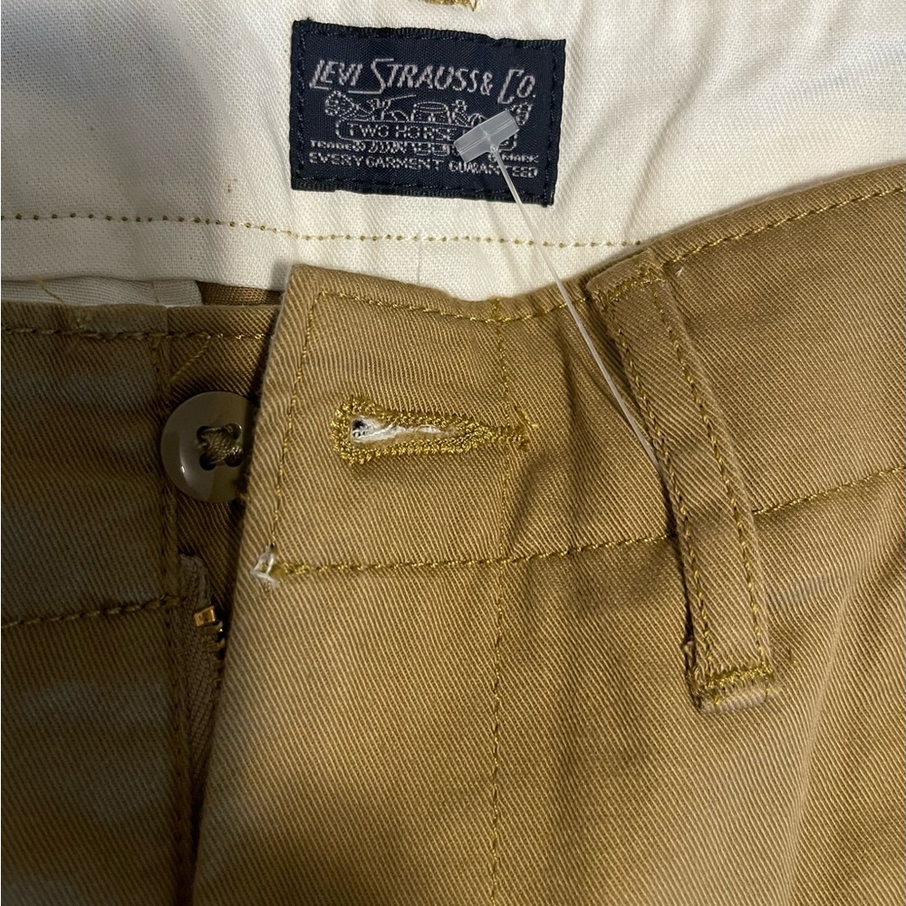 BNWT Men’s Levi’s Strauss & Co Khaki Chino Tan Brown Pants 30x32